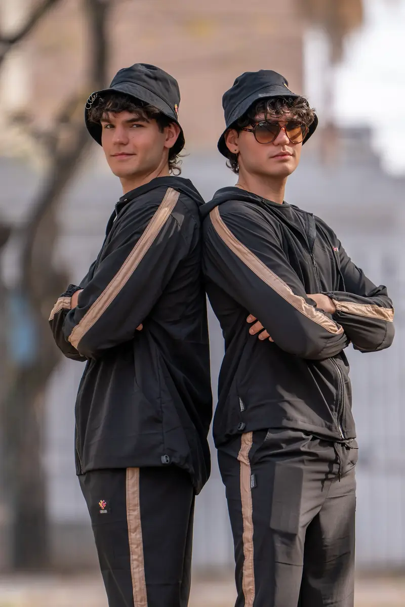 Campera Mulato coqueto (detalle beige)