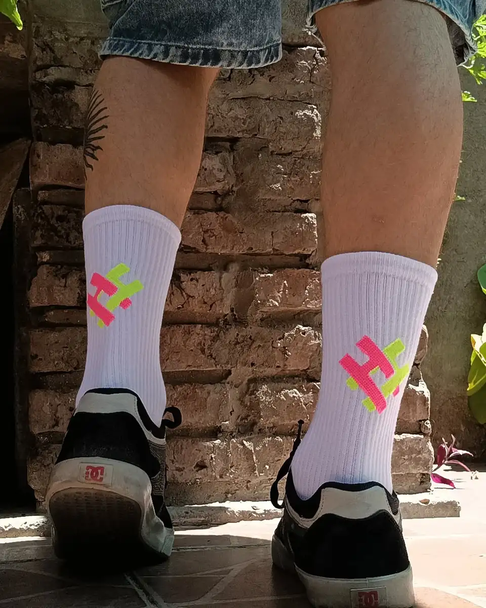 Socktopia (Medias blancas con HH)