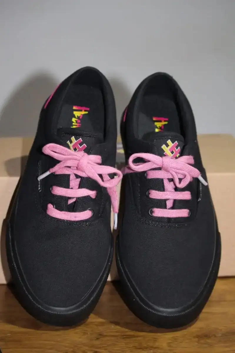 Zapatilla Mulata (detalle rosa)